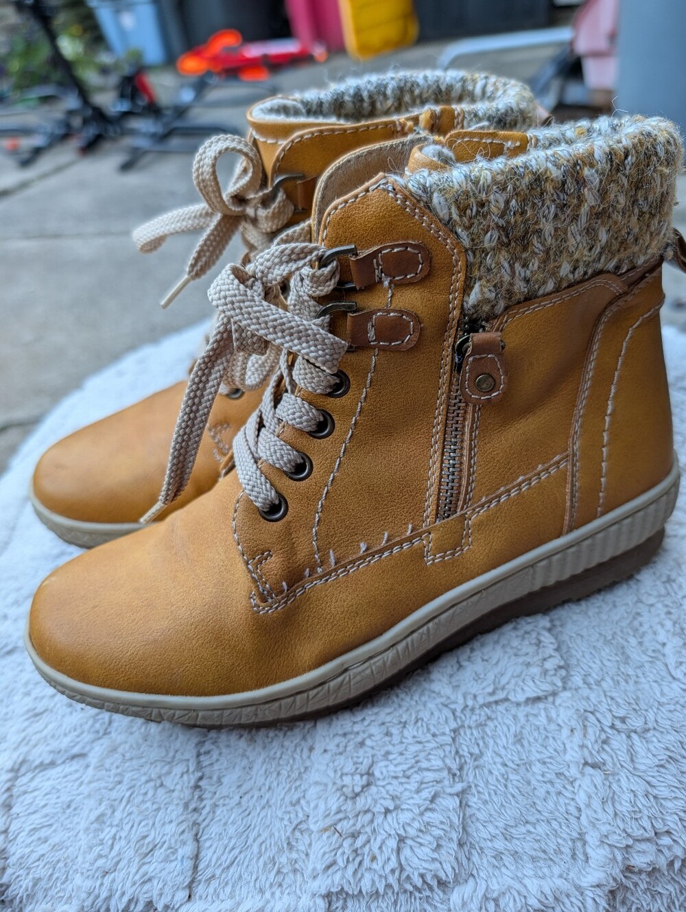 Spring Step Mustard Yellow Zip Up Booties Size 8